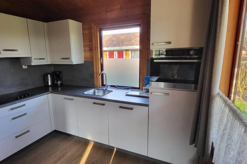 Sauna Bungalow Uppsala Gramsbergen Экстерьер фото